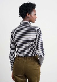 Водолазка Водолазка