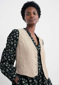 Вельветовая куртка Вельветовая куртка