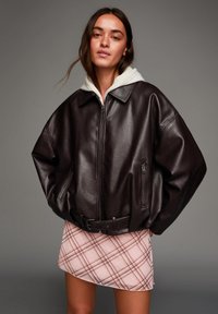 Кожаная куртка Кожаная куртка