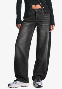 Джинсы Джинсы