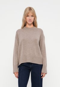 Пуловер Пуловер