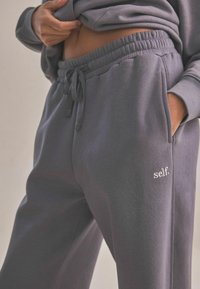 Спортивные штаны Спортивные штаны