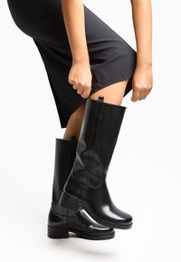 Сапоги Сапоги