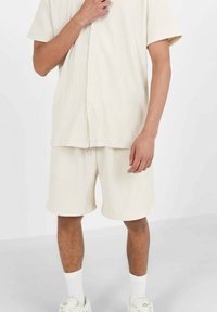 Шорты Шорты