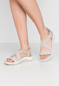 Походные сандалии Походные сандалии