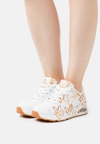 Сникерсы Сникерсы