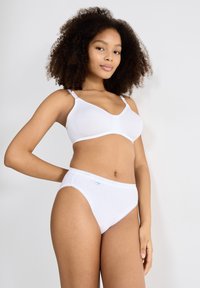 Бюстгальтер Бюстгальтер