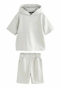 Шорты Шорты