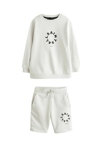 Шорты Шорты