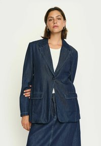 Длинный блейзер Длинный блейзер