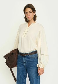 Блузка Блузка