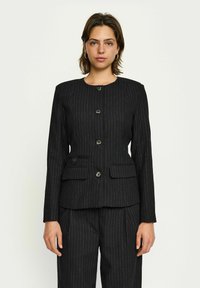 Блейзер Блейзер