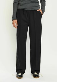 Широкие брюки Широкие брюки