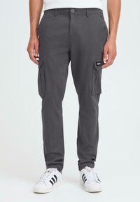 Брюки с накладными карманами Брюки с накладными карманами