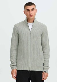 Вязаная кофта Вязаная кофта