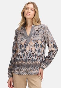 Блузка Блузка