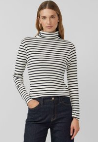 Водолазка Водолазка