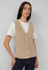 Жилет Жилет