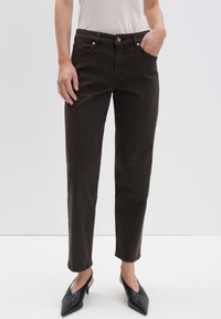 Прямые джинсы Прямые джинсы