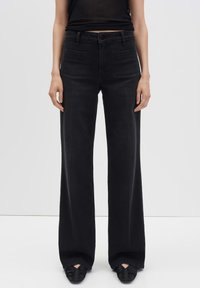 Джинсы Джинсы