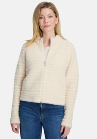 Вязаная кофта Вязаная кофта