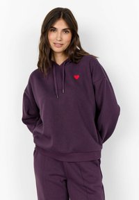 Пуловер с капюшоном Пуловер с капюшоном