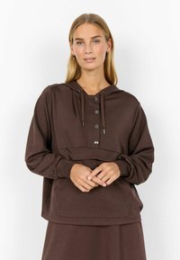 Пуловер с капюшоном Пуловер с капюшоном