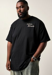 Футболка Футболка