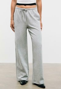 Спортивные штаны Спортивные штаны