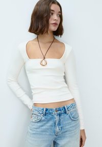 Лонгслив Лонгслив