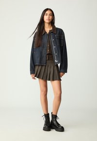 Ботинки на шнуровке Ботинки на шнуровке