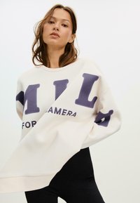 Толстовка Толстовка