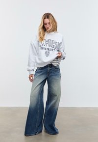 Толстовка Толстовка