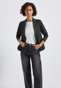 Блейзер Блейзер