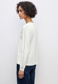 Лонгслив Лонгслив