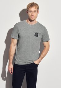 Футболка Футболка