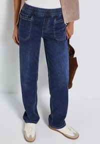 Прямые джинсы Прямые джинсы