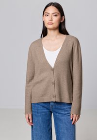 Вязаная кофта Вязаная кофта