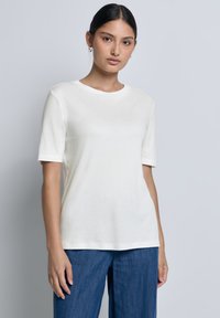 Футболка Футболка