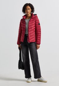 Зимняя куртка Зимняя куртка