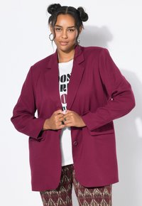 Короткое пальто Короткое пальто