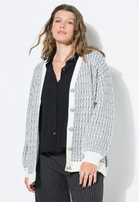 Длинный кардиган Длинный кардиган