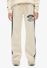 Спортивные штаны Спортивные штаны