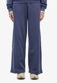 Спортивные штаны Спортивные штаны