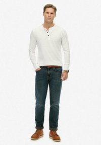 Лонгслив Лонгслив