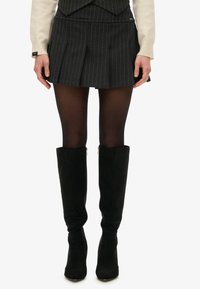 Мини-юбка Мини-юбка