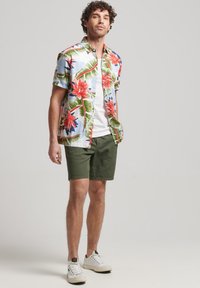 Рубашка с коротким рукавом Рубашка с коротким рукавом