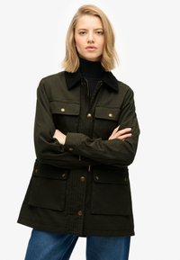 Короткое пальто Короткое пальто