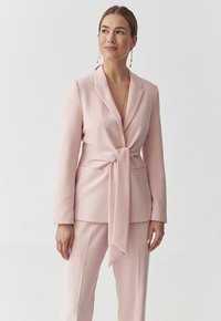 Блейзер Блейзер