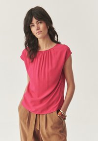 Блузка Блузка